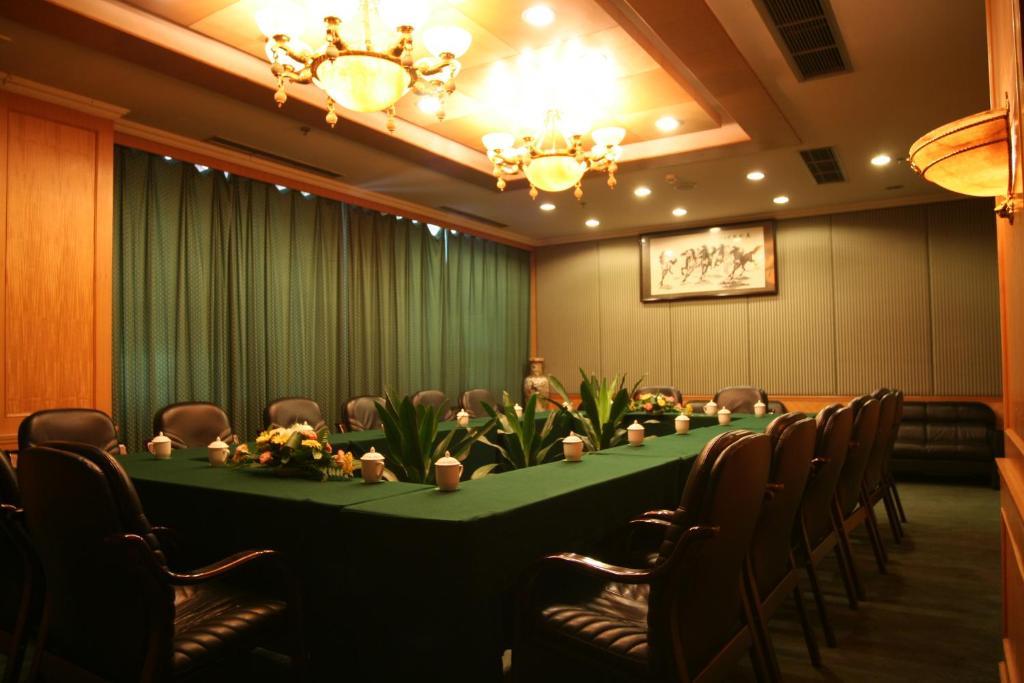 Chengdu Jiulong Hotel Bagian luar foto